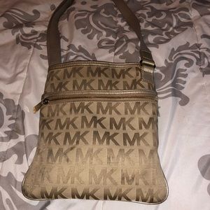 michael kors crossbody